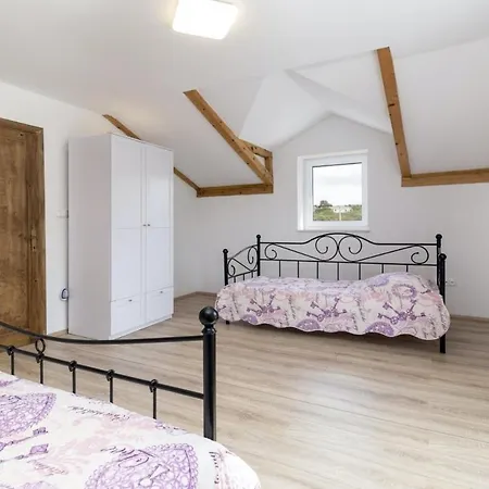 Βίλα Emanuel In - Haus Fuer 4-6 Personen