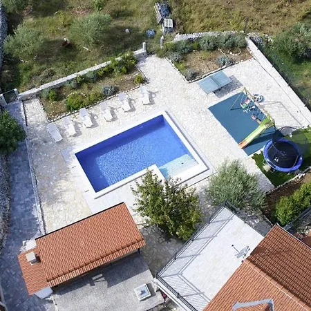 Βίλα Emanuel In - Haus Fuer 4-6 Personen *