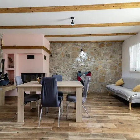 Emanuel In - Haus Fuer 4-6 Personen Βίλα Ljubitovica